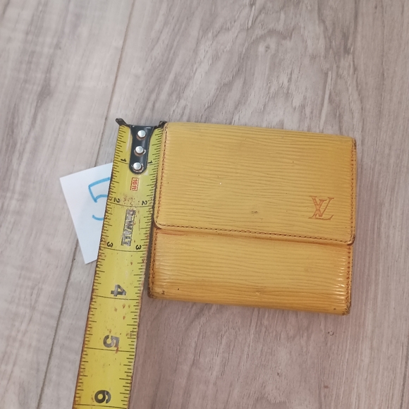 LOUIS VUITTON Epi Bifold  Wallet Marco  Yellow - Picture 9 of 9